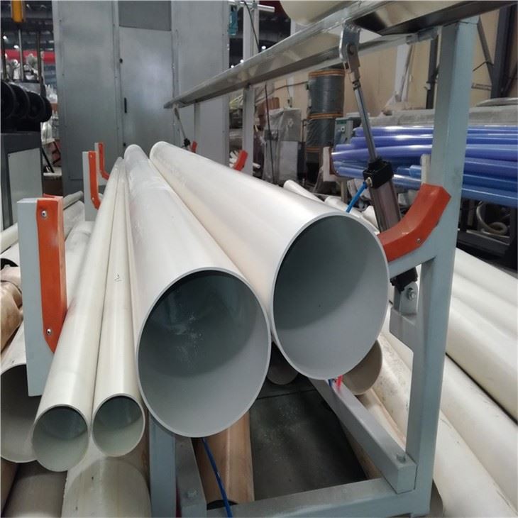 machine de fabrication de tuyaux en pvc
